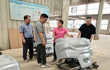 Waarom heeft een Zuid-Koreaanse fabrikant een inspectie ter plaatse uitgevoerd van de productielijn voor het gieten van contragewichten van Zunhua Shengjian Prosperity? Een nieuw hoofdstuk in grensoverschrijdende industriële samenwerking begint.